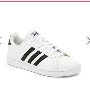 Slightly used adidas shoes